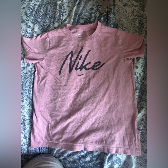 Nike Women's Mauve Rose Pink Short Sleeve Athletic The Nike Tee Size M - Picture 2 of 4